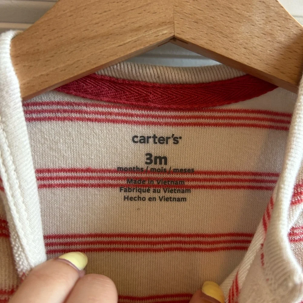 Carters Terry cloth romper size 3 months - Picture 3 of 4